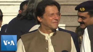 Imran Khan Joins Human Chain to Express Solidarity with Kashmir