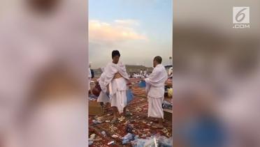 Viral, Rekaman Warga Jepang Bersihkan Sampah di Tanah Suci