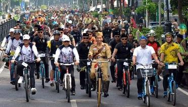 Heboh - Bersama Ribuan Warga Bandung Jokowi Gowes Sepeda Peringati Hari Pahlawan Nasional 10 November 2018