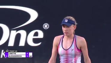 Match Highlights | Ekaterina Alexandrova vs Magda Linette | Charleston Open 2022
