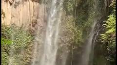 Curug tirai waterfall 滝 wisata di Lebuay Naningan