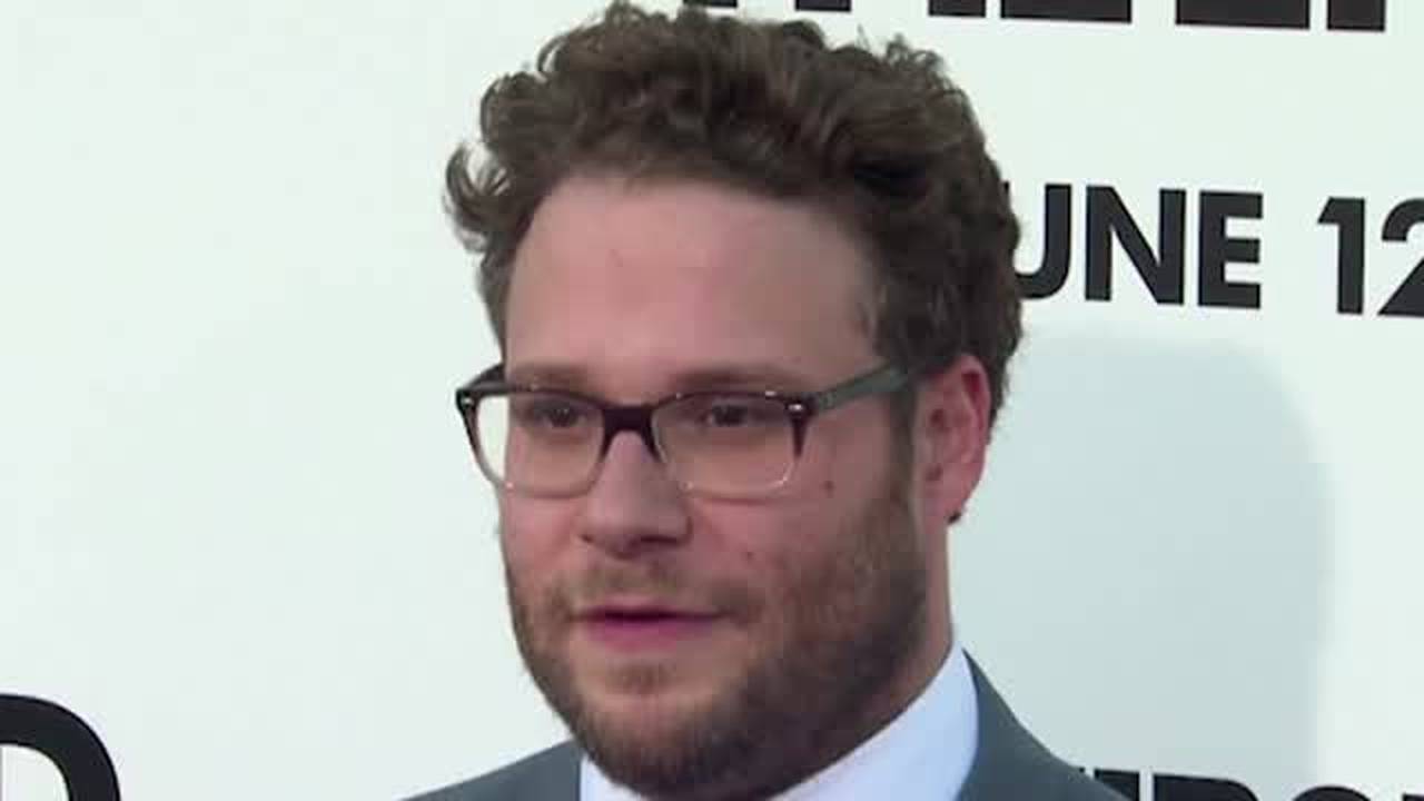 Seth Rogen Horrible Wardrobe Malfunction