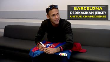 Neymar Bersama Barcelona Dedikasikan Jersey untuk Chapecoense