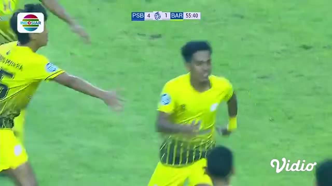 55-gol-crossing-samping-jauh-dari-nazar-n-langsung-disundul-buyung