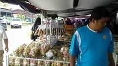 Beli kuih raya di Simpang Renggam JB Malaysia