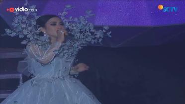 Syahrini feat Bian Gindas - Cinta Sendirian (The Biggest Concert Princess Syahrini “Dream Big”)