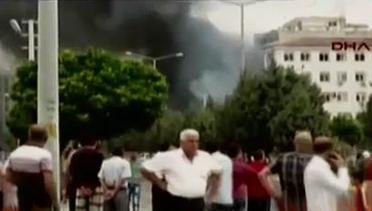VIDEO: Bom Mobil Meledak di Markas Polisi Turki, 2 Orang Tewas