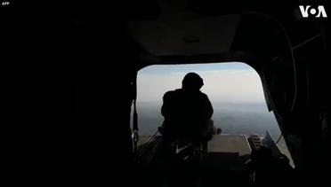 US Soldiers and Journalists Arrive to Al Asad Air Base in Iraq By Helicopter