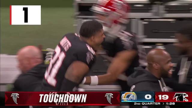 Top 15 Plays of Week 17  | NFL 2025/26
