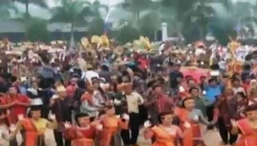 Serunya Karnaval Babukung, Aksi Ribuan Penari Topeng Suku Dayak