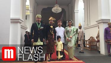 Jokowi dan Jan Ethes Kompak Sambut AHY di Istana Merdeka