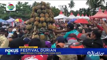 Festival Durian, Warga Berebut Durian Gratis