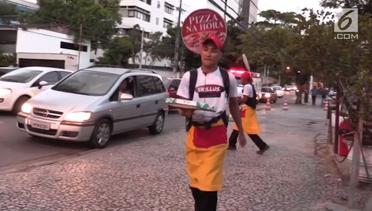 Penjaja Piza Saat Macet di Brasil