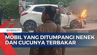 Mobil Berpenumpang Nenek dan Cucu Terbakar di Kembangan Jakbar