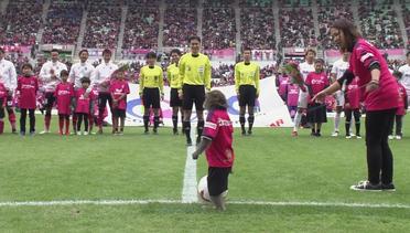 Seekor Monyet Awali Kick-off Pertandingan Liga Jepang