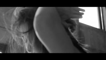 Chandra Satria ft Andrea Miranda - Keping