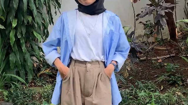 DRESS IT Inspirasi Outfit Warna Khaki Shorts Vidio