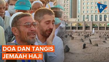 Jemaah Haji dari Seluruh Dunia Berziarah di Pemakaman Baqi Dekat Makam Rasulullah