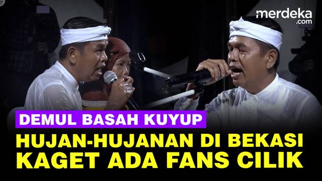 Kang Demul Basah Kuyup Hujan-hujanan di Bekasi, Pangku Fans Cilik Anak Penjual Cilok