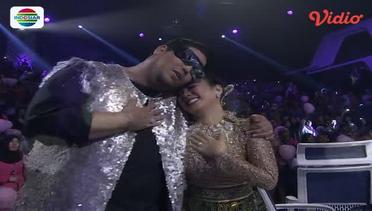 Siti Nurhaliza - Bukan Cinta Biasa (Konser Kemenangan D’Academy Asia 2)