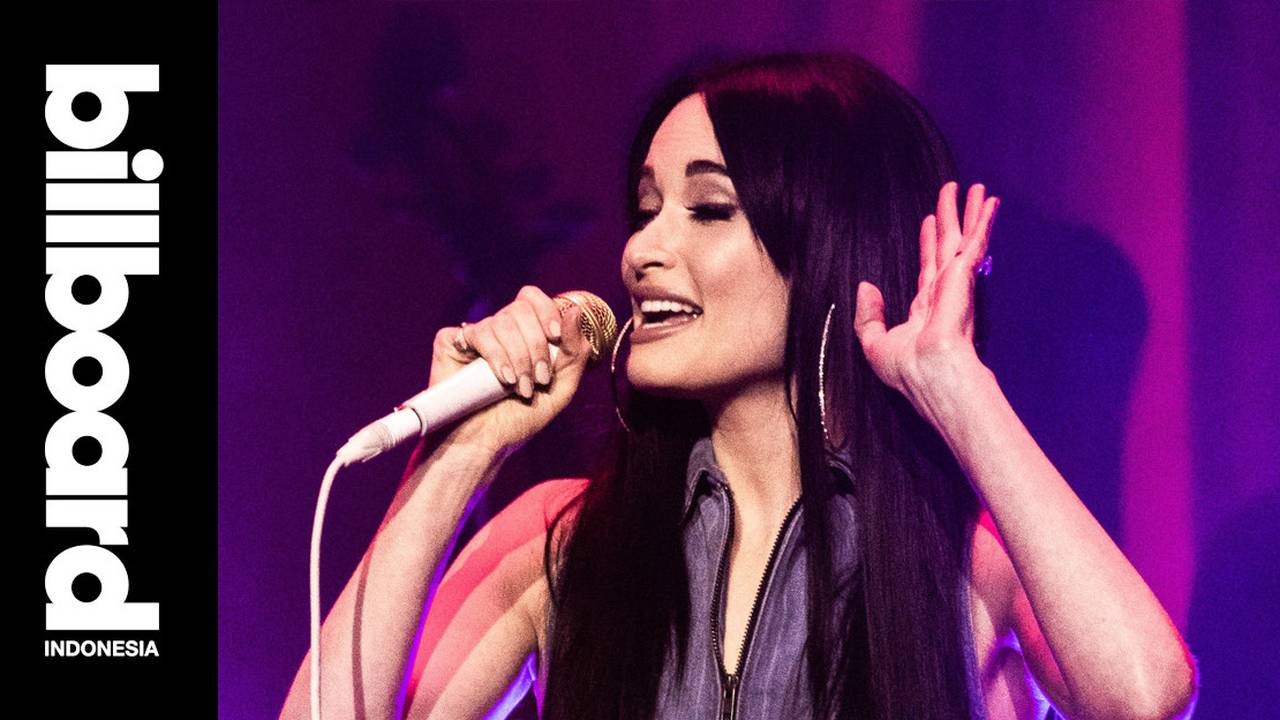 Penampilan Kacey Musgraves 'Butterflies' Women in Music Billboard