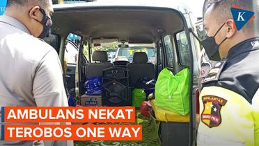 Ambulans yang Angkut Wisatawan Nekat Terobos One Way di Puncak Bogor