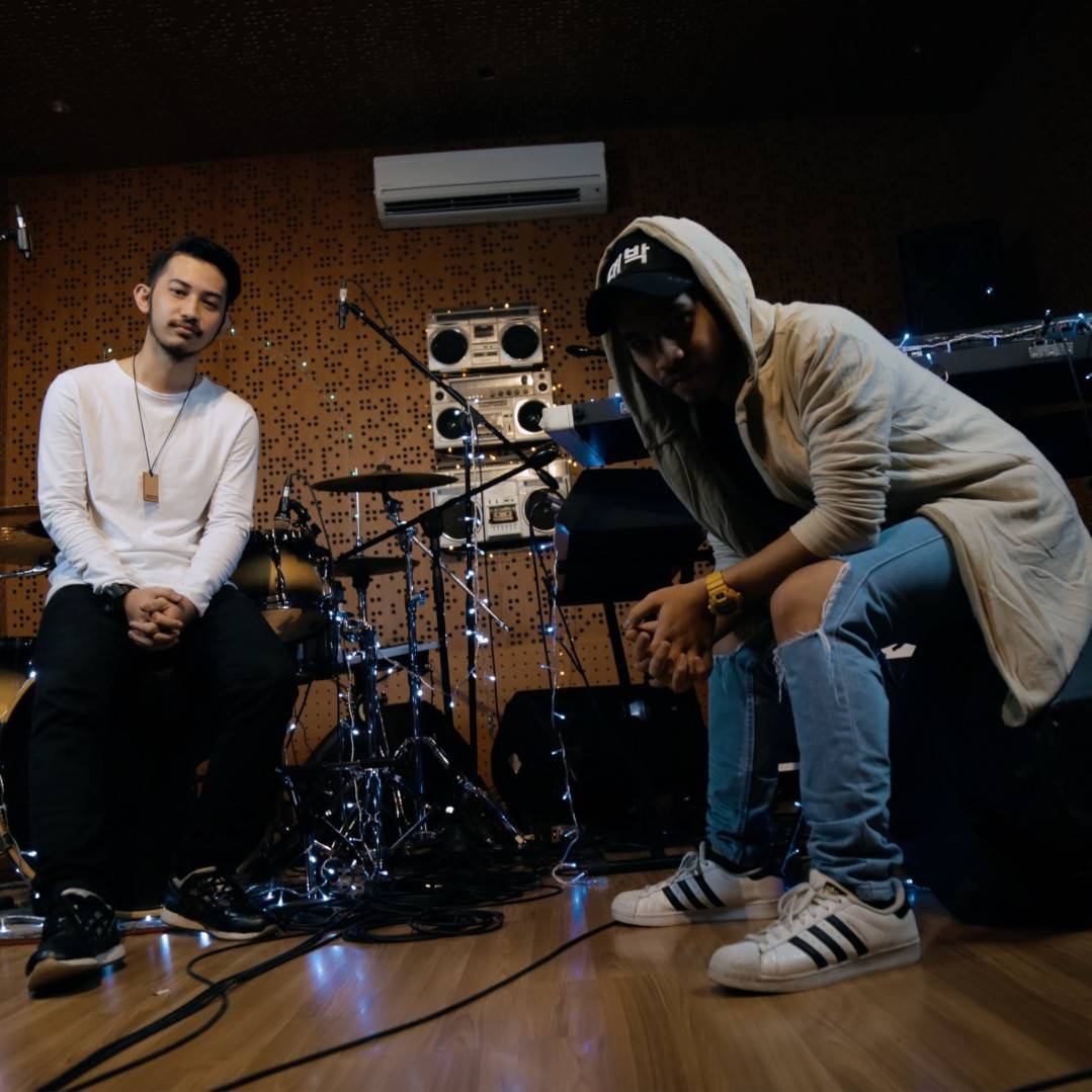 Live Session (Episode Lengkap & Terbaru) Vidio