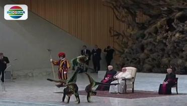 Senangnya Paus Fransiskus Nonton Akrobat Natal di Vatikan - Fokus Pagi