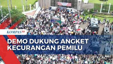 Unjuk Rasa di Depan Gedung DPR Dukung Hak Angket dan Pemakzulan Jokowi