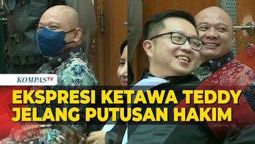 Ekspresi Ketawa Teddy Minahasa Jelang Putusan Hakim di Kasus Narkoba