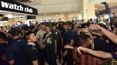 Pengunjung Mall Panakkukang Serbu Jokowi