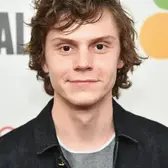 Evan Peters