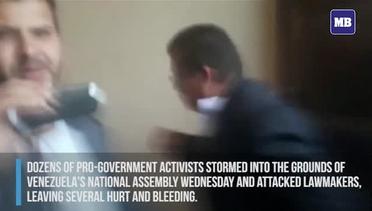 Detik-Detik 100 Orang Serang Gedung Parlemen Venezuela