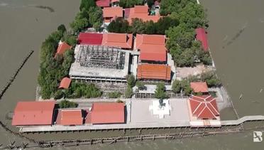 Against the Tide: Coastal Erosion Leaves Thai Temple Stranded
