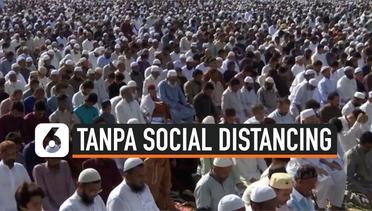 Salat Idul Fitri di Pakistan Berlangsung Tanpa Social Distancing