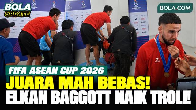 Kocak! Elkan Baggott Naik Troli Lewat Mixed Zone Saat Calvin Verdonk Sedang Wawancara
