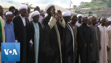 Nigeria Shi'ite Muslims Mourn Those Killed in Clashes with Police