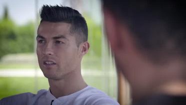 Cristiano Ronaldo Berbincang dengan Rio Ferdinand soal MU di Madrid