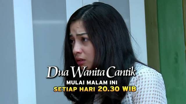 Transseksual qizlar katta kokraklari va qozi bilan