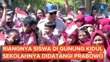 Interaksi Prabowo dengan Anak-Anak SD Gunung Kidul