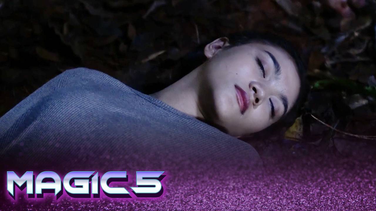 Anna Nevskaya bilan jinsiy aloqa sahnalari