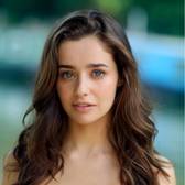 Holly Earl