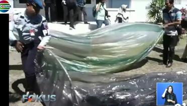 Penampakan Balon Udara yang Jatuh di Lanud Adisutjipto - Fokus