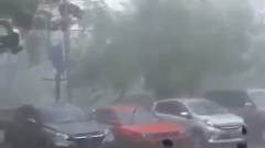 SEREM! Dahsyatnya Badai & Hujan ES Di Surabaya Terbangkan Atap Rumah
