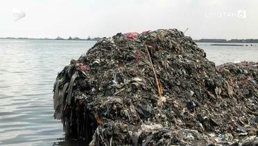 Gundukan Sampah Pantai Marunda tak Kunjung Hilang