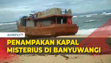 Penampakan Kapal Misterius Terdampar di Pantai Banyuwangi