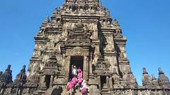 Menikmati Suasana Candi Prambanan Wisata Yogyakarta yang Indah 3.Study Tour Mi Cepoko Nganjuk Jatim