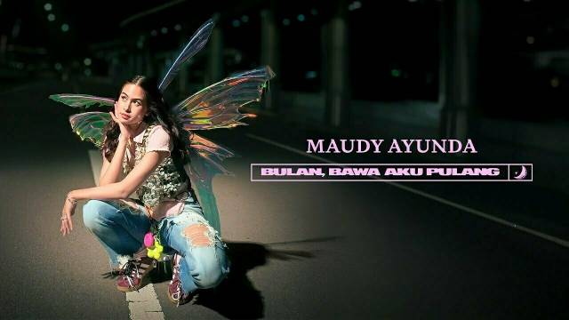Maudy Ayunda - Bulan, Bawa Aku Pulang | Official Music Video
