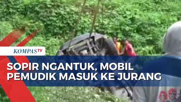 Sopir Ngantuk, Mobil Pemudik Terperosok ke Jurang di Km 11 Jalan Lintas Sumbar