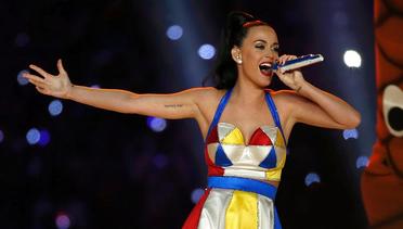 Cerita Katy Perry yang Mengawali Karir dari Penyanyi Rohani Sampai Kemudian Jadi Artis Hot dan Seksi
